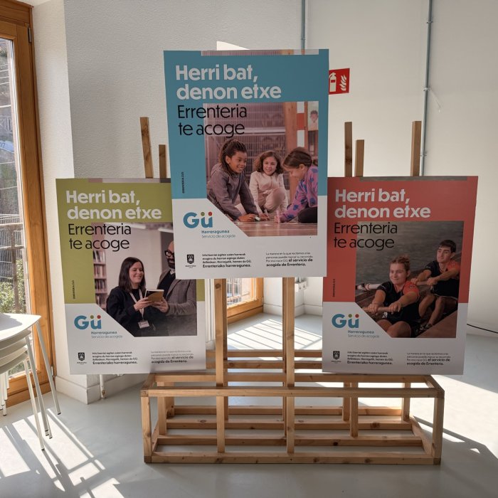 Carteles institucionales — Gü Harreragunea