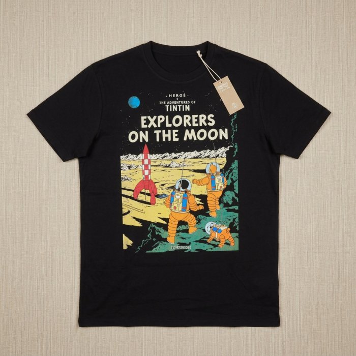Camiseta negra, escena ilustrada - Impresión directa DTG